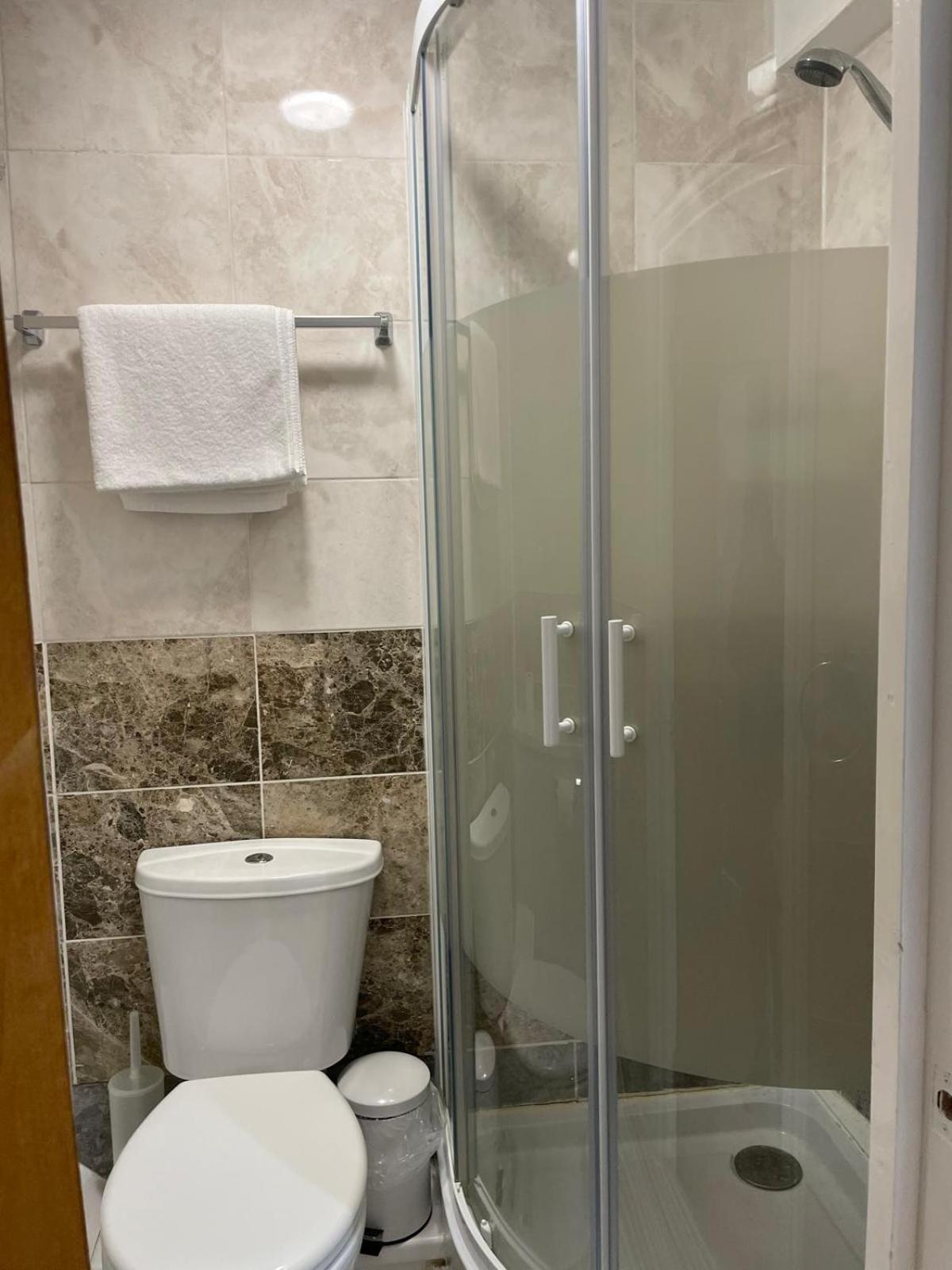 Accommodation Plus London Exterior photo