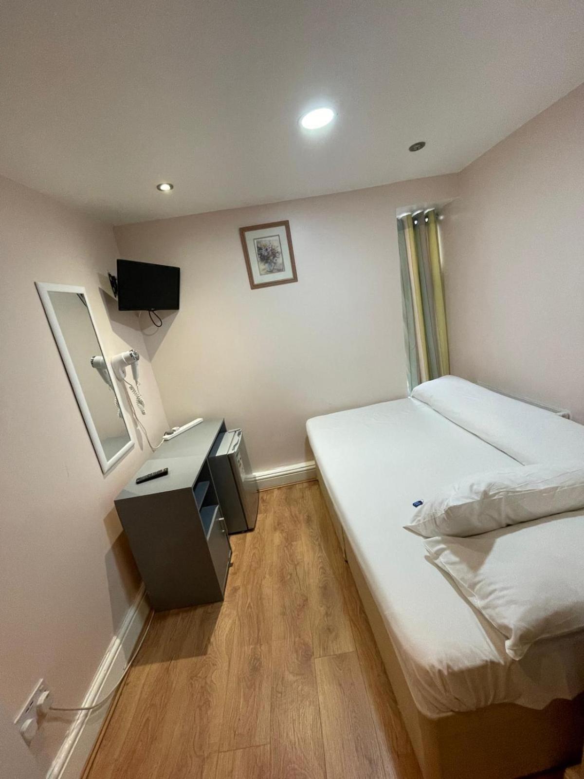 Accommodation Plus London Exterior photo