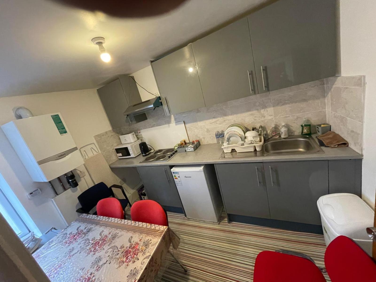 Accommodation Plus London Exterior photo